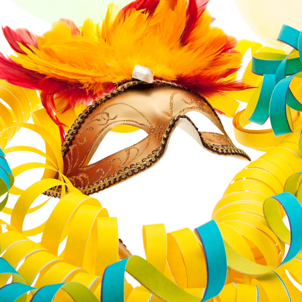 9 Familjelördag karneval-mask-mostphotos