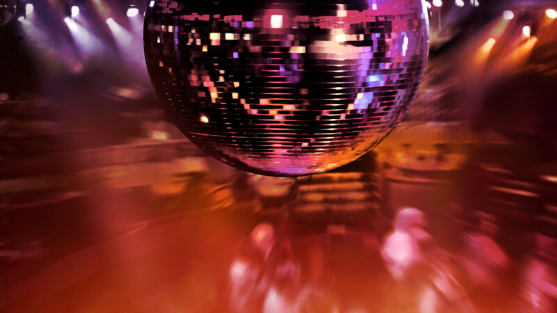 discokula med rosa ljus