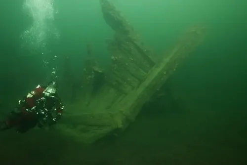 Gömd under ytan: Falken och marinarkeologins hemligheter